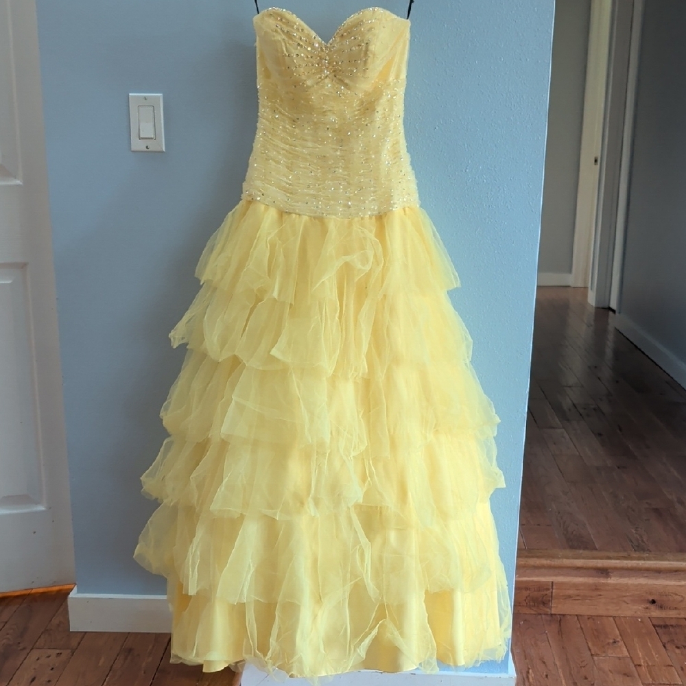 Hannah S Yellow Strapless Tulle Prom Princess Belle Dress